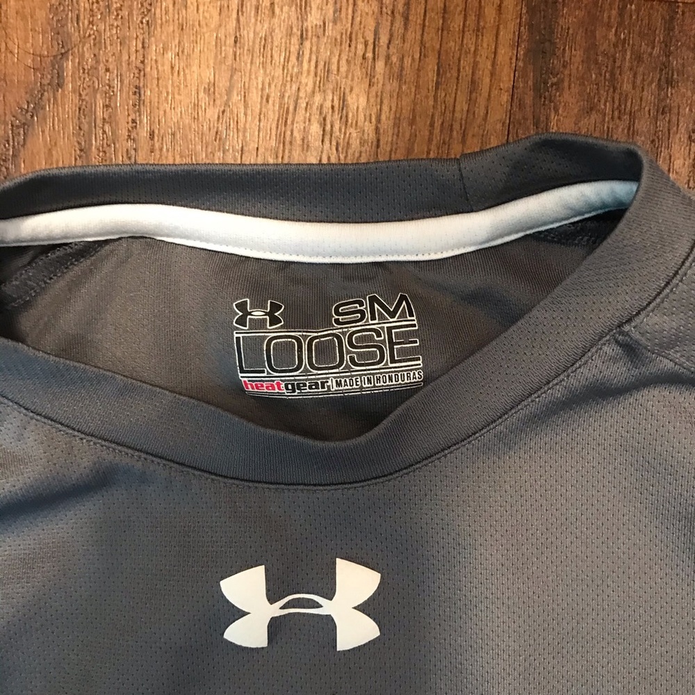 Long sleeve men’s under armour shirt